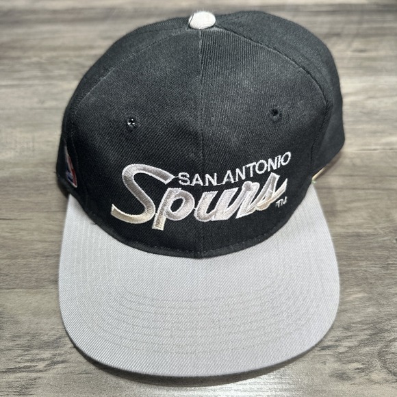VTG 1990s San Antonio Spurs Sports Specialties Script Wool Two Tone Snapback Hat